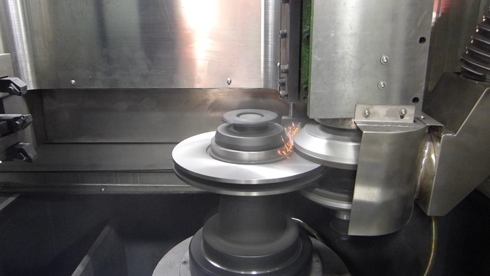 剎車盤(pán)數(shù)控磨床車磨一體加工剎車盤(pán)